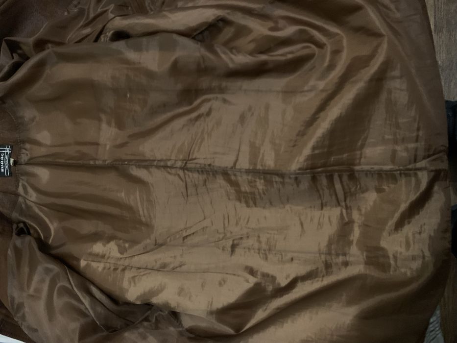 Куртка коричнева