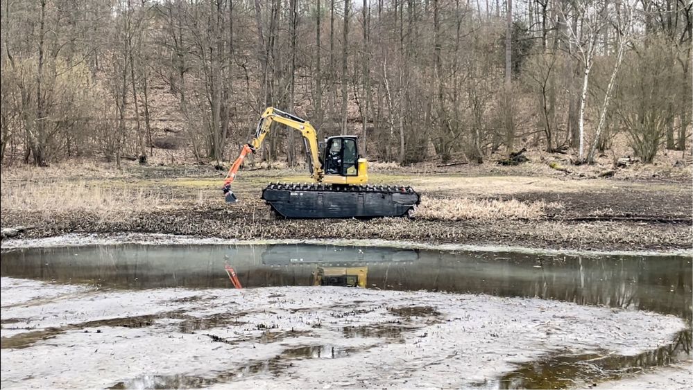 Koparka pływająca odmulanie bagna torf staw melioracja