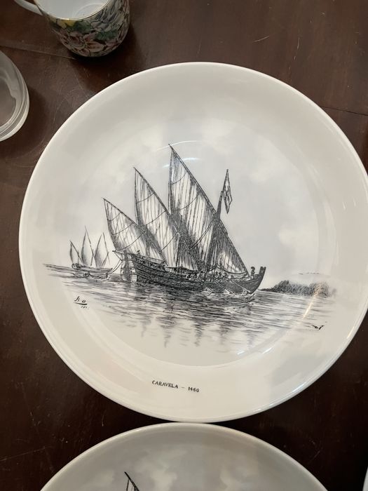 Conjunto de pratos e copos “barcos”