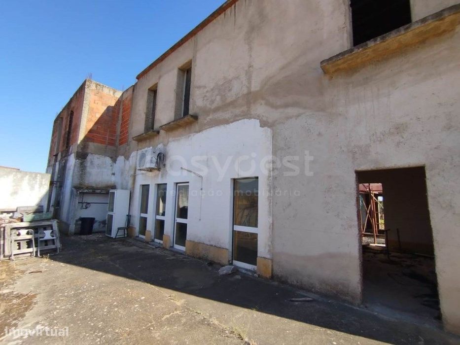 Imóvel para Recuperar com Potencial Comercial - Vidigueira