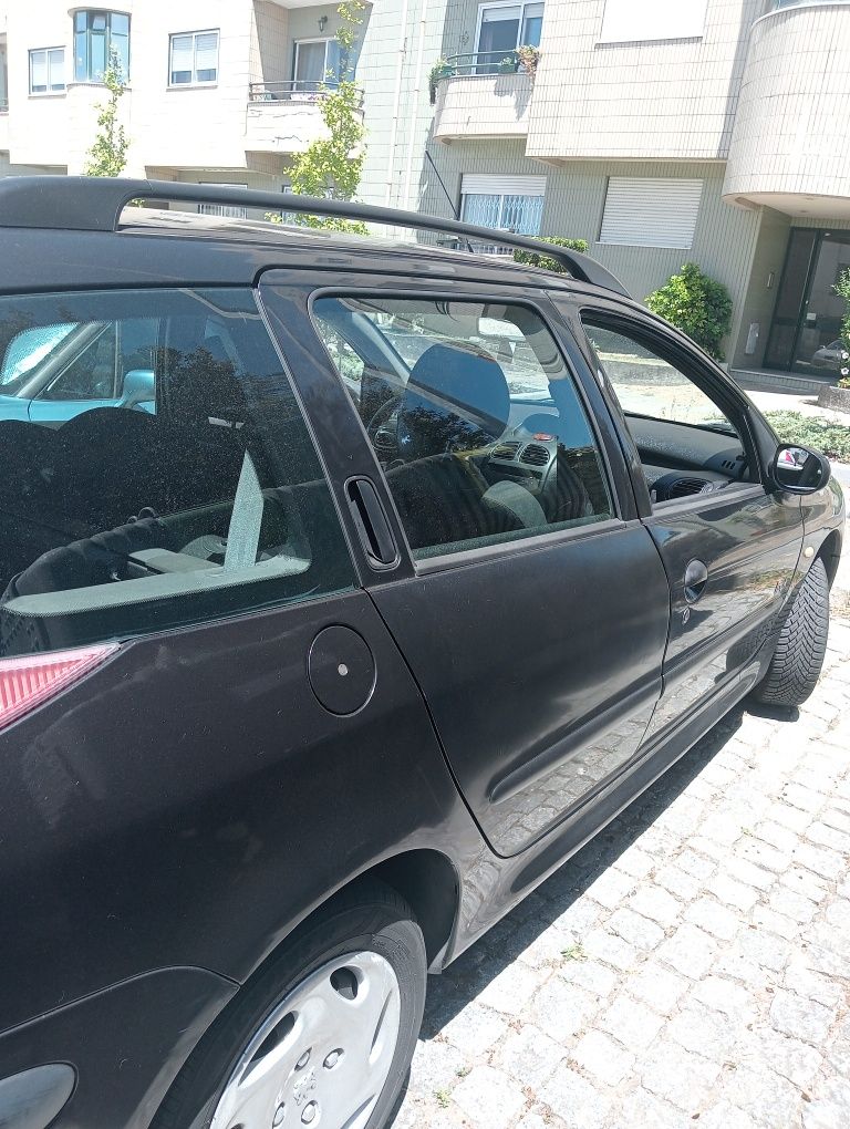 Peugeot 206 1 4hdi sw Gasóleo. 280 000 Kilometros