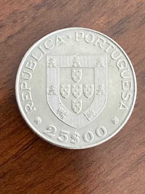 2 Moedas comemorativas 25 escudos, 1984 - Ano Internacional Deficiente