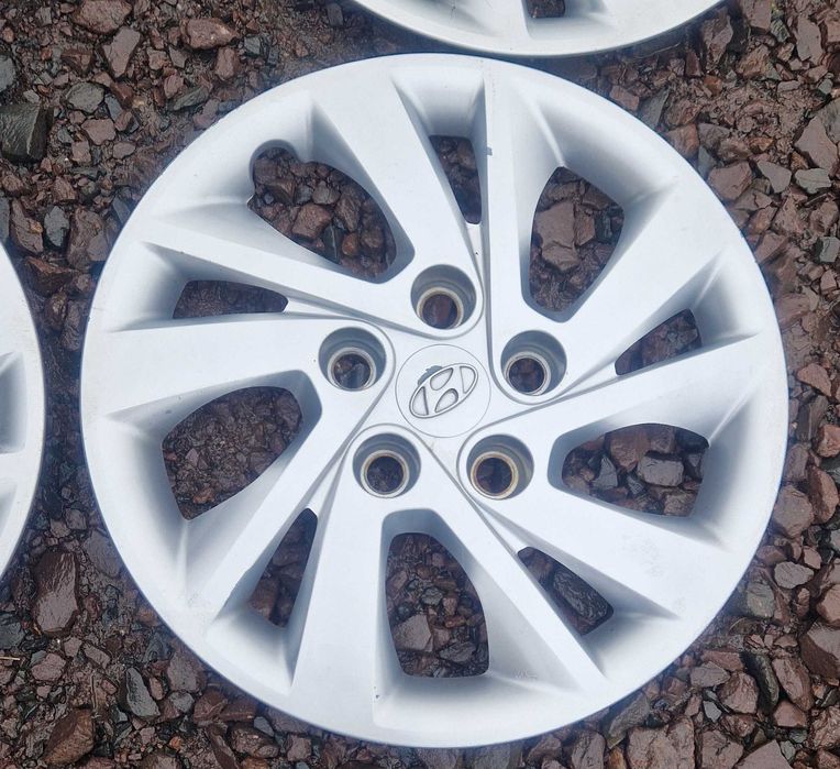 Kołpaki oryginalne Hyundai 5x114,3 15" Kpl.