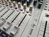 Mikser Soundcraft Signature 10