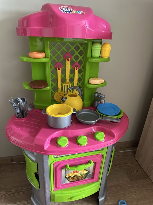 Дитяча кухня велика