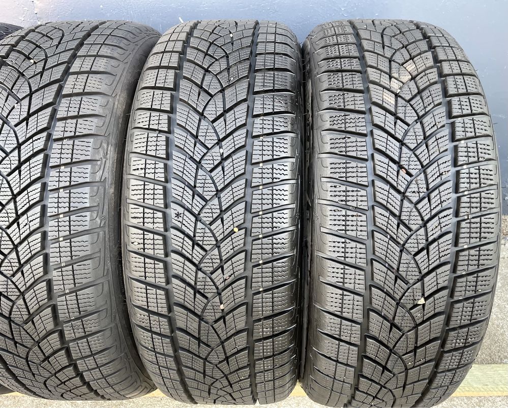 4x opony zimowe 215/50 r19 93T Good Year UltraGrip Performance (8mm)