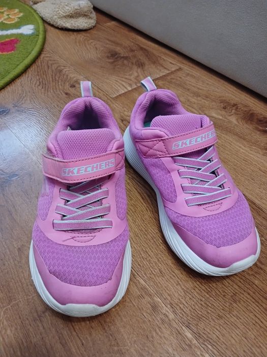 Кросівки для дівчинки