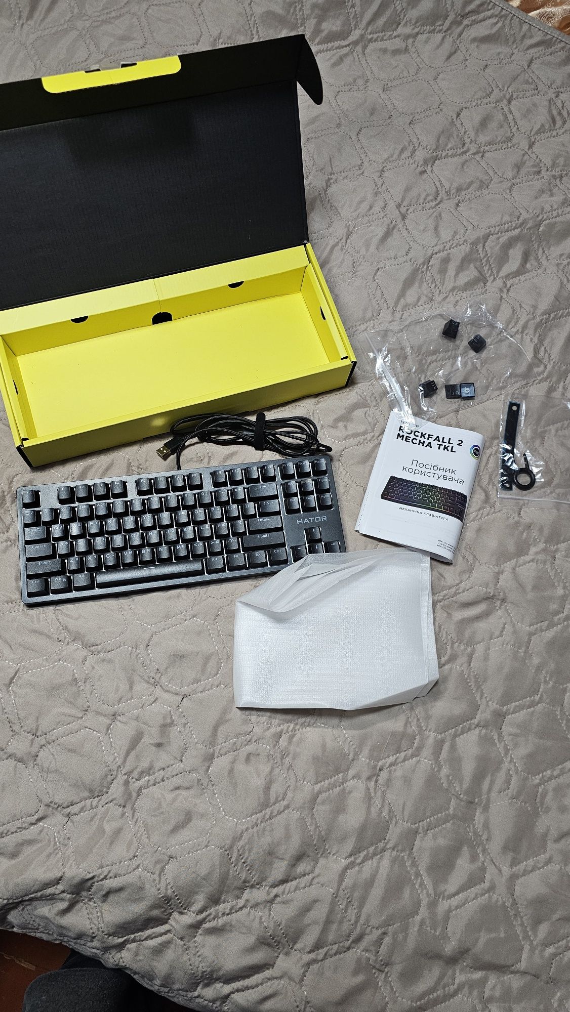 Продам клавиатуру Hator Rockfall 2 Mecha TKL Orange USB Black HTK-520