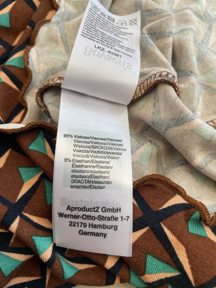 Sukienka roz.38 trapezowa we wzory geometryczne wiskoza