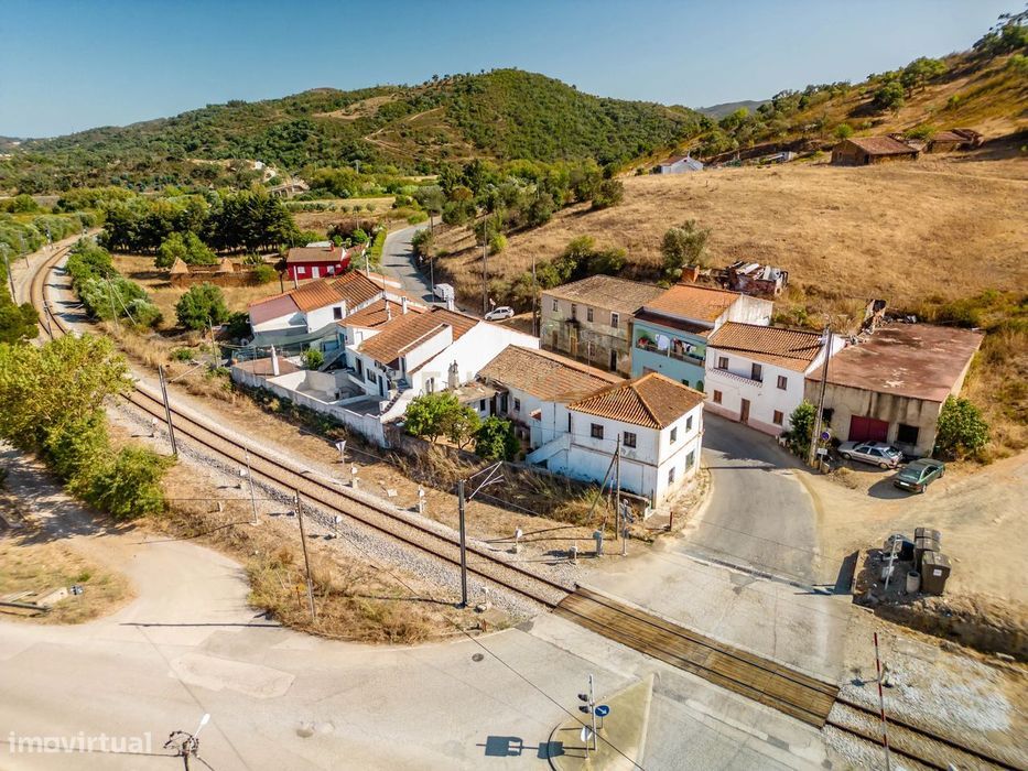 Moradia T4 para Venda em Monte Clérigo, São Marcos da Serra