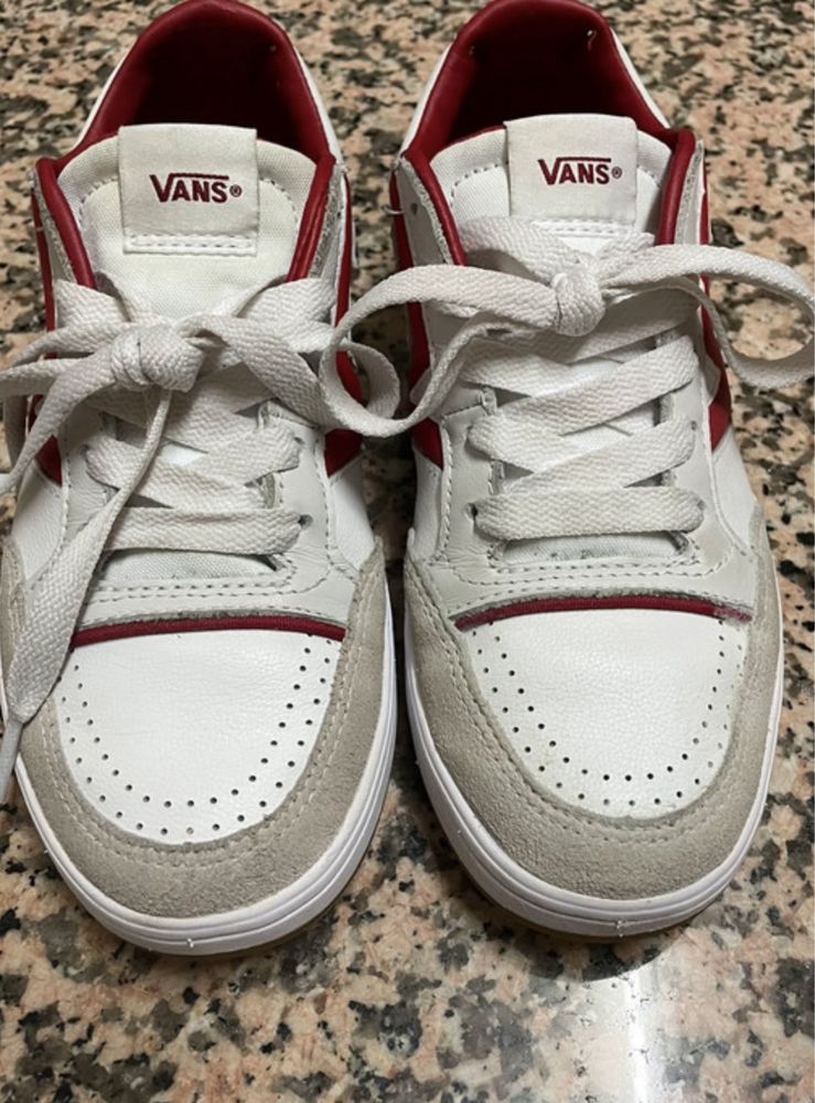 Vans lowland muito pouco usadas