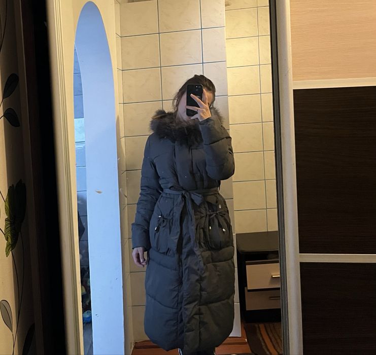 Зимовий пуховик