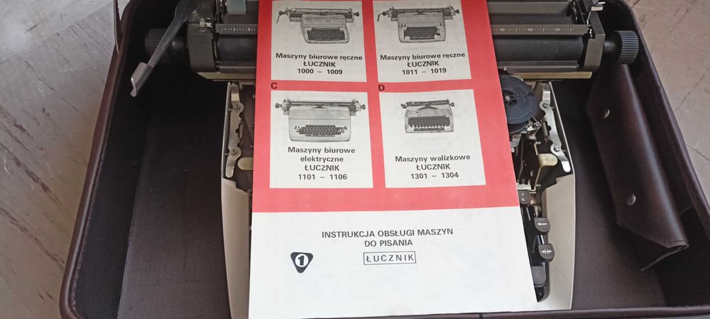 Maszyna do pisania Łucznik 1303
