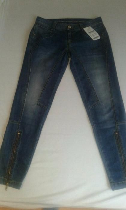 Продам женские джинсы новые, куплены в Германии. Наш размер 27 примерн