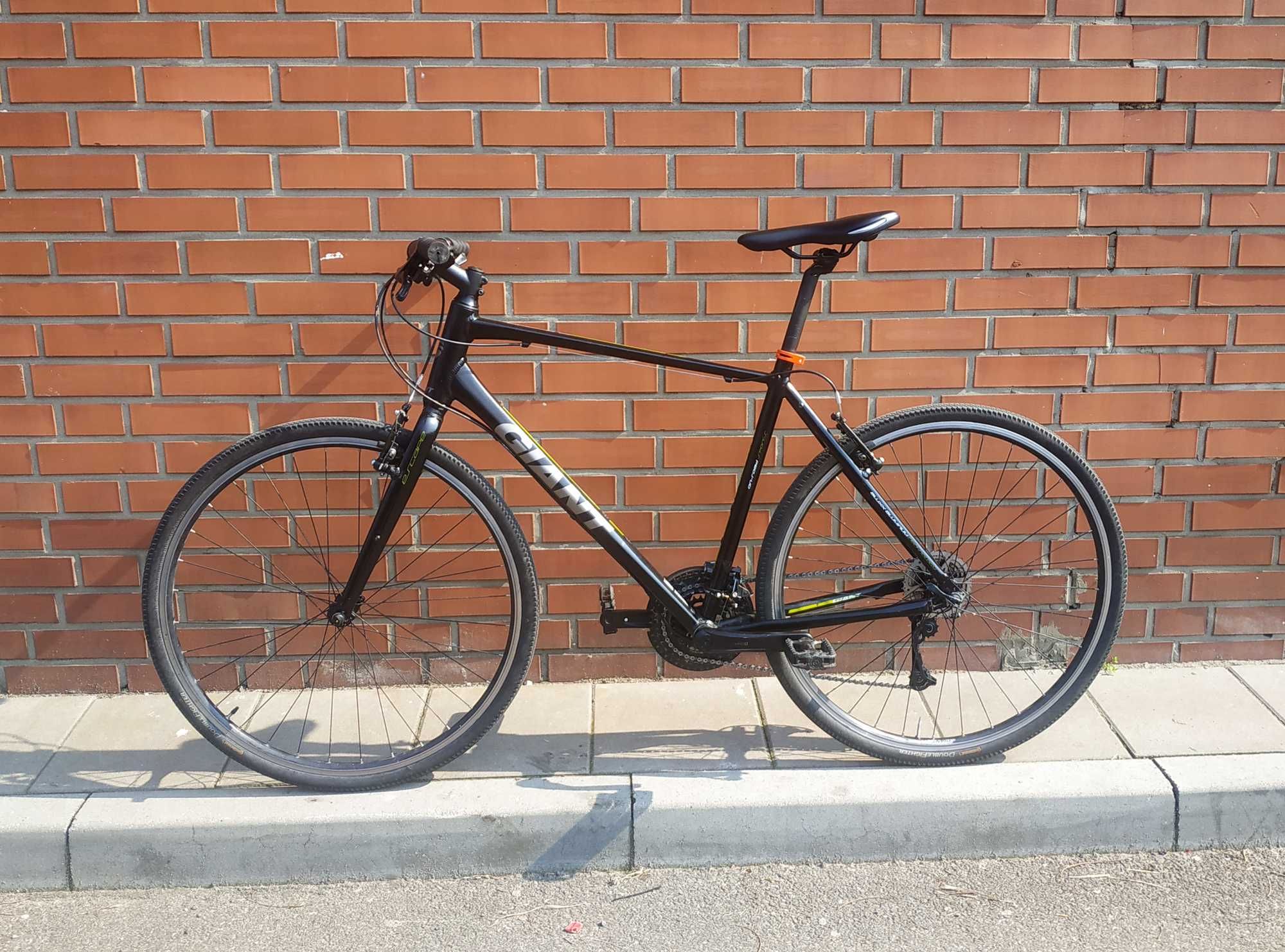 Rower Giant Escape 2  / 28' rama L /  Altus 9rz. szosa, miasto