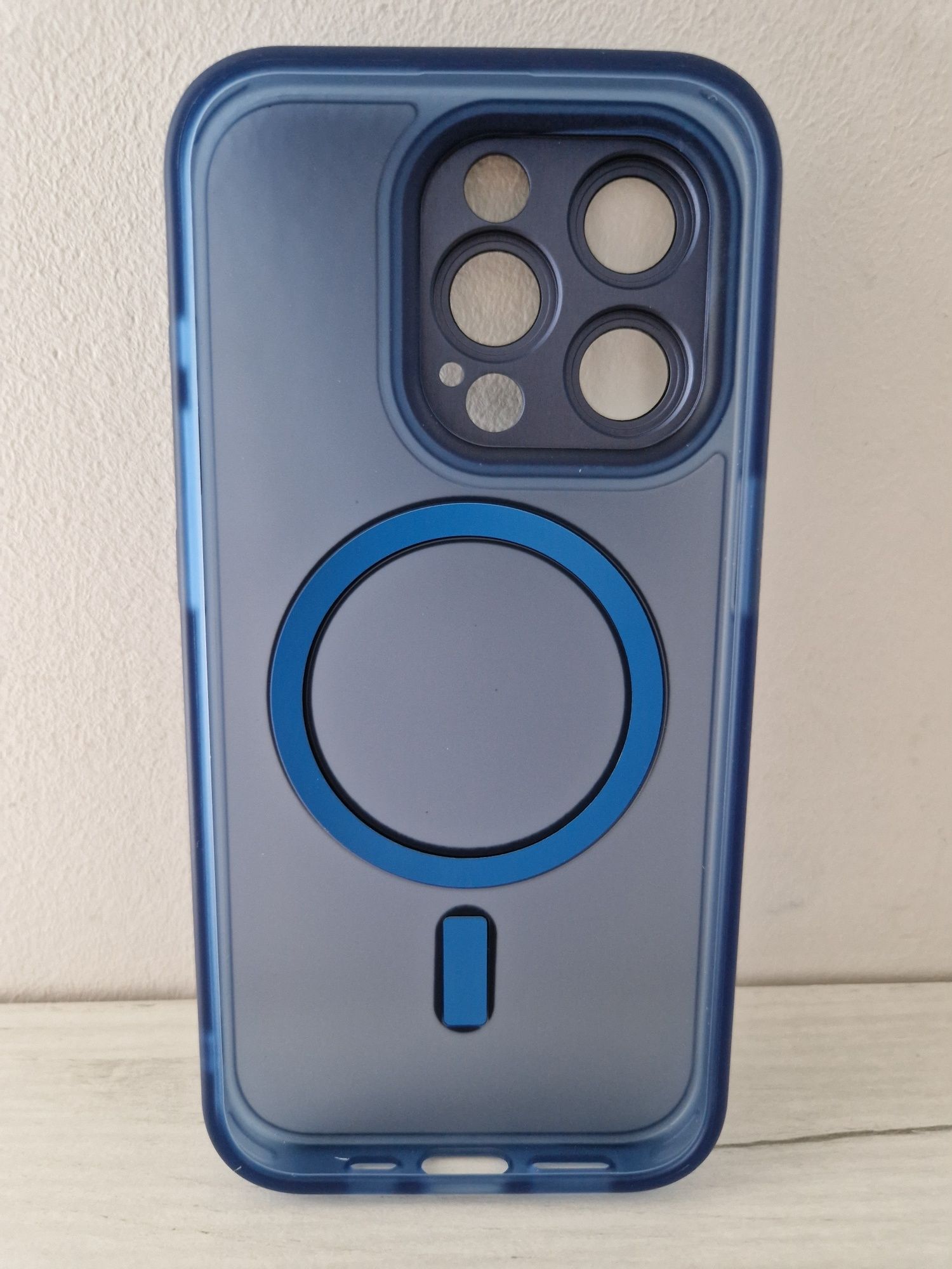 Tel Protect Magmat Case do Iphone 15 Pro Granatowy