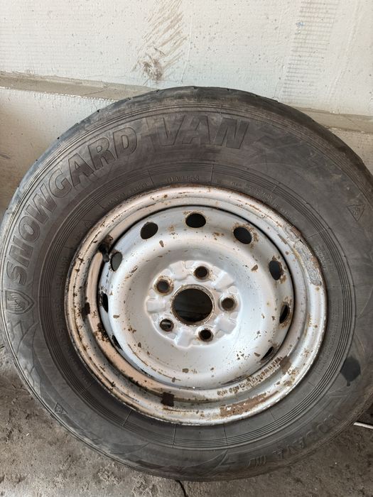 Продам диски с резиной 5шт  225/70/15С