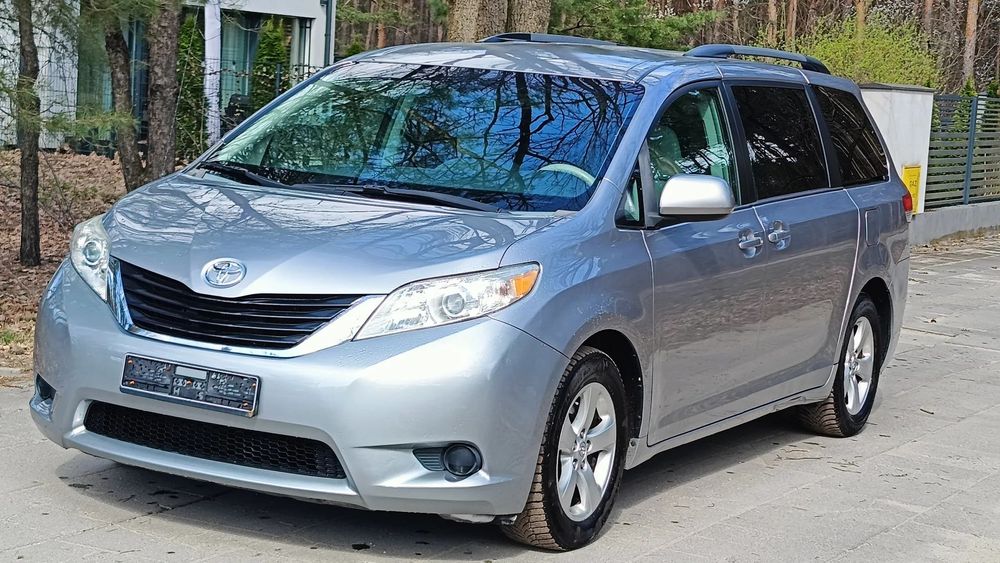 Toyota Sienna Bezwypadkowa w oryginalnym lakierze Śliczna