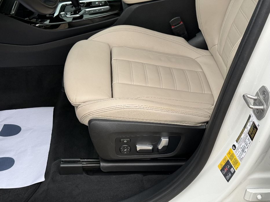 Продаю BMW x3 плагін-гібрид .