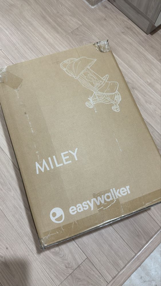 Прогулянкова коляска Easywalker Miley Granite Grey