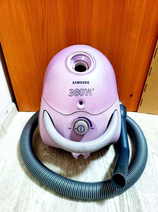 Пылесос Samsung 380W мощный