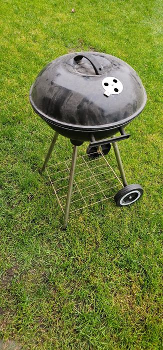 Grill ogrodowy okrągły