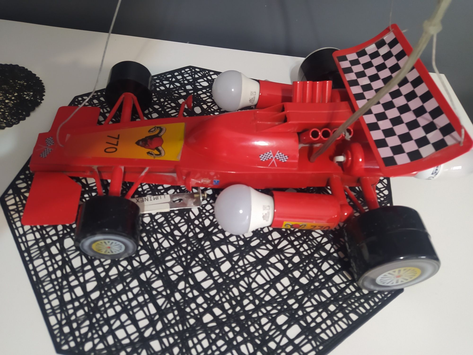 Lampa, żyrandol formuła 1