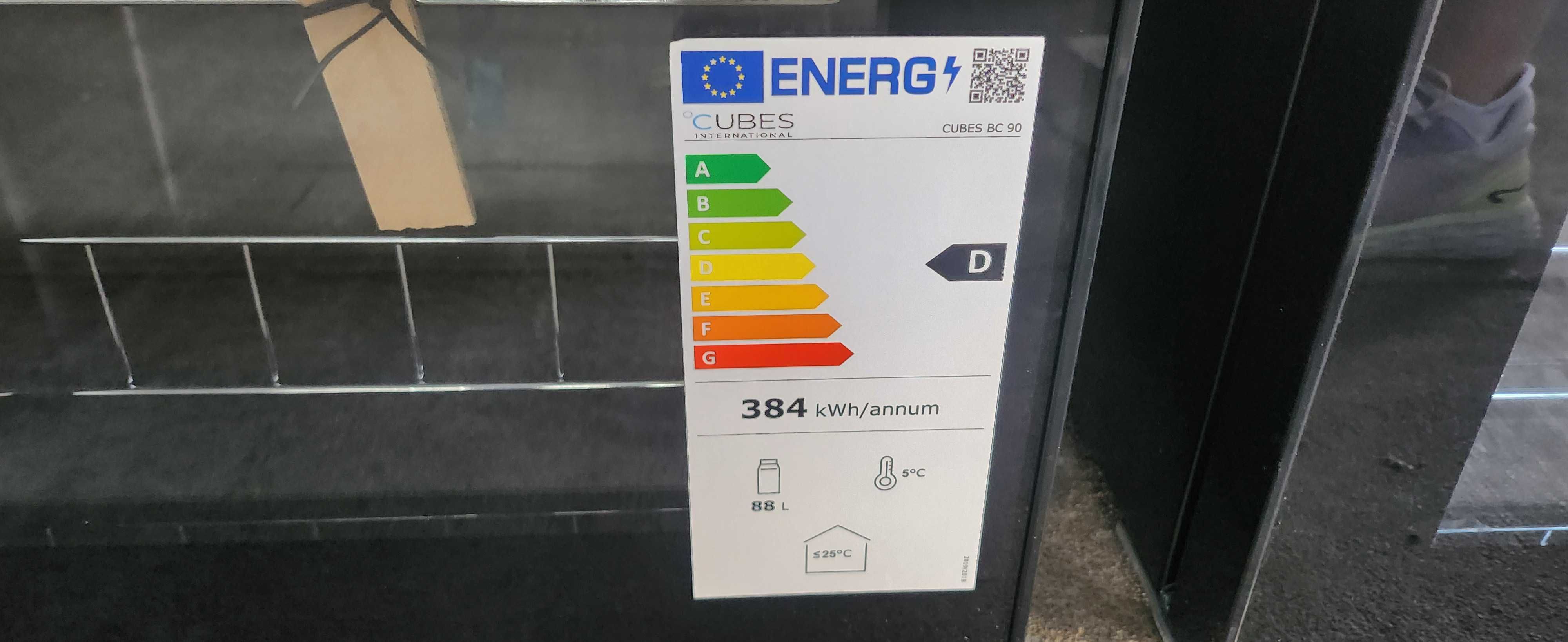 JANKI, ul. WSPÓLNA 6 Lodówka na napoje 88l
