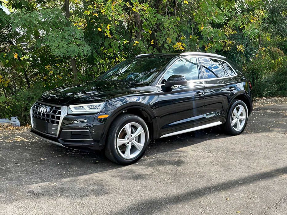 Audi Q5      2020