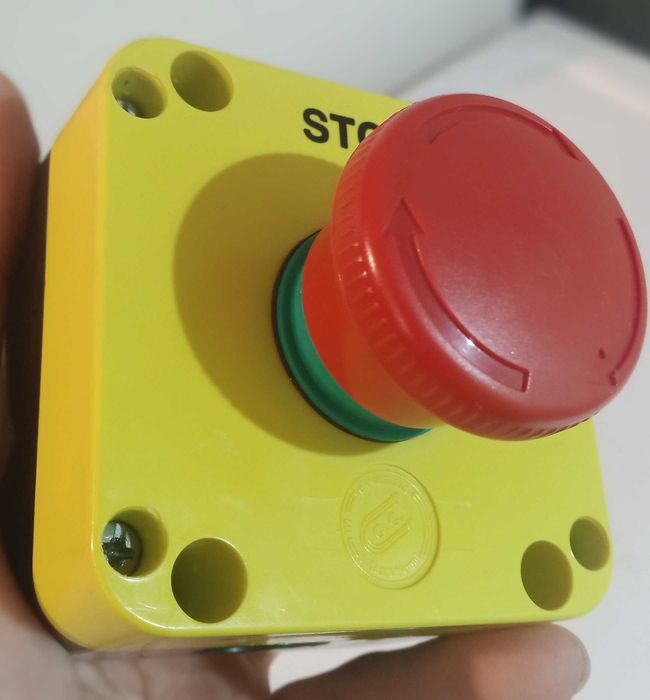 Wyp. garażowa! Wyłącznik awaryjny w obudowie Fi40 1NC PQ01R4N nowy