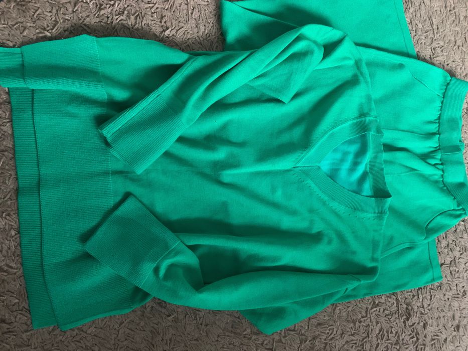 Nowy dzianinowy komplet z wiskozy m-l super jakość