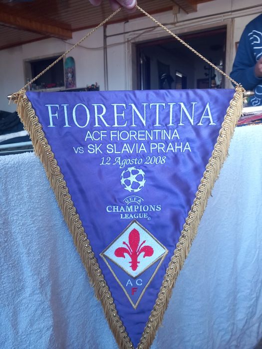 bandeira oficial da champions league Fiorentina vs SK Slava de Praga
