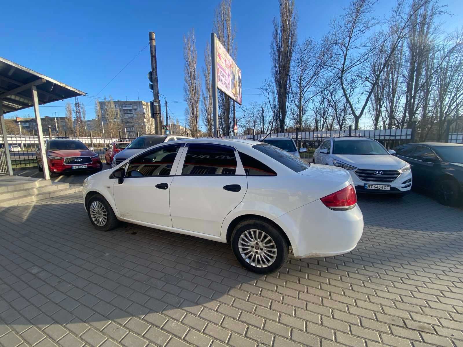 Fiat Linea 2011 року 1,6 л./бензин