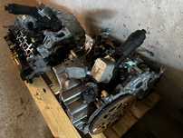 Dwa uszkodzone silniki B47D20b slupek b47 b47d20b