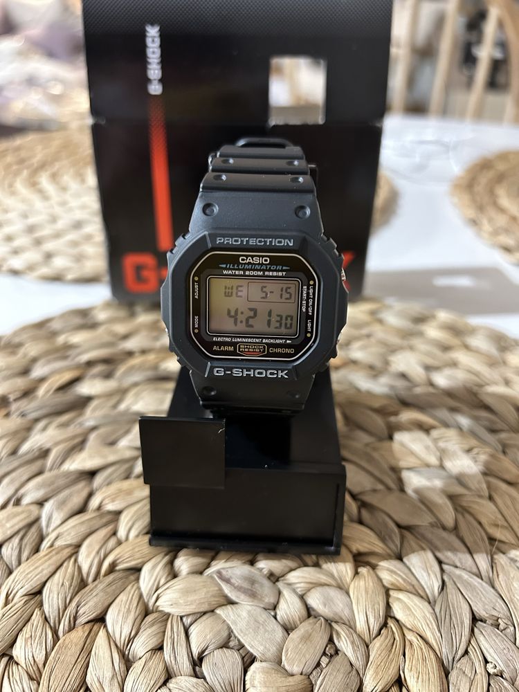 Casio DW5600E-1V G Shock - Digital-200M Wr - Classic