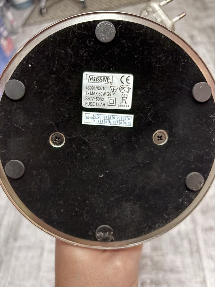 Lampa metalowa bez klosza stojaca