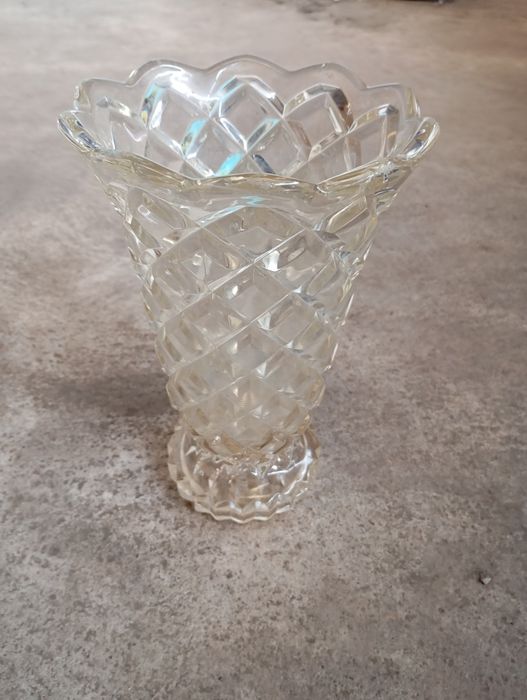 Vendo esta peça muita bonita bom estado