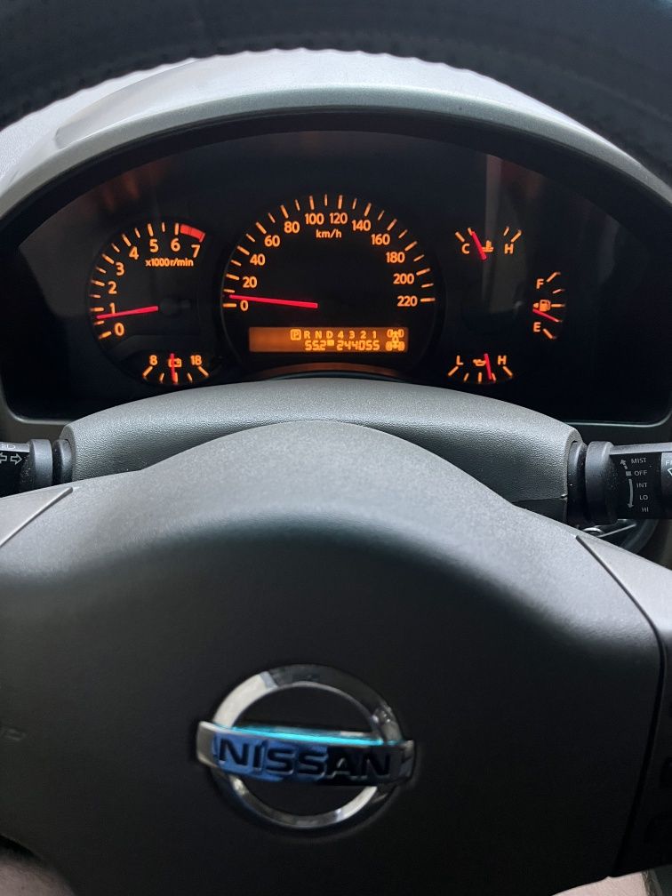 Власне авто Nissan Armada