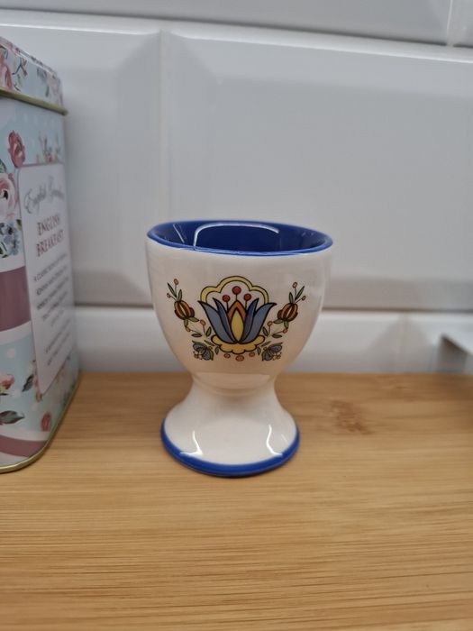 Ceramiczny kieliszek na jajka etno