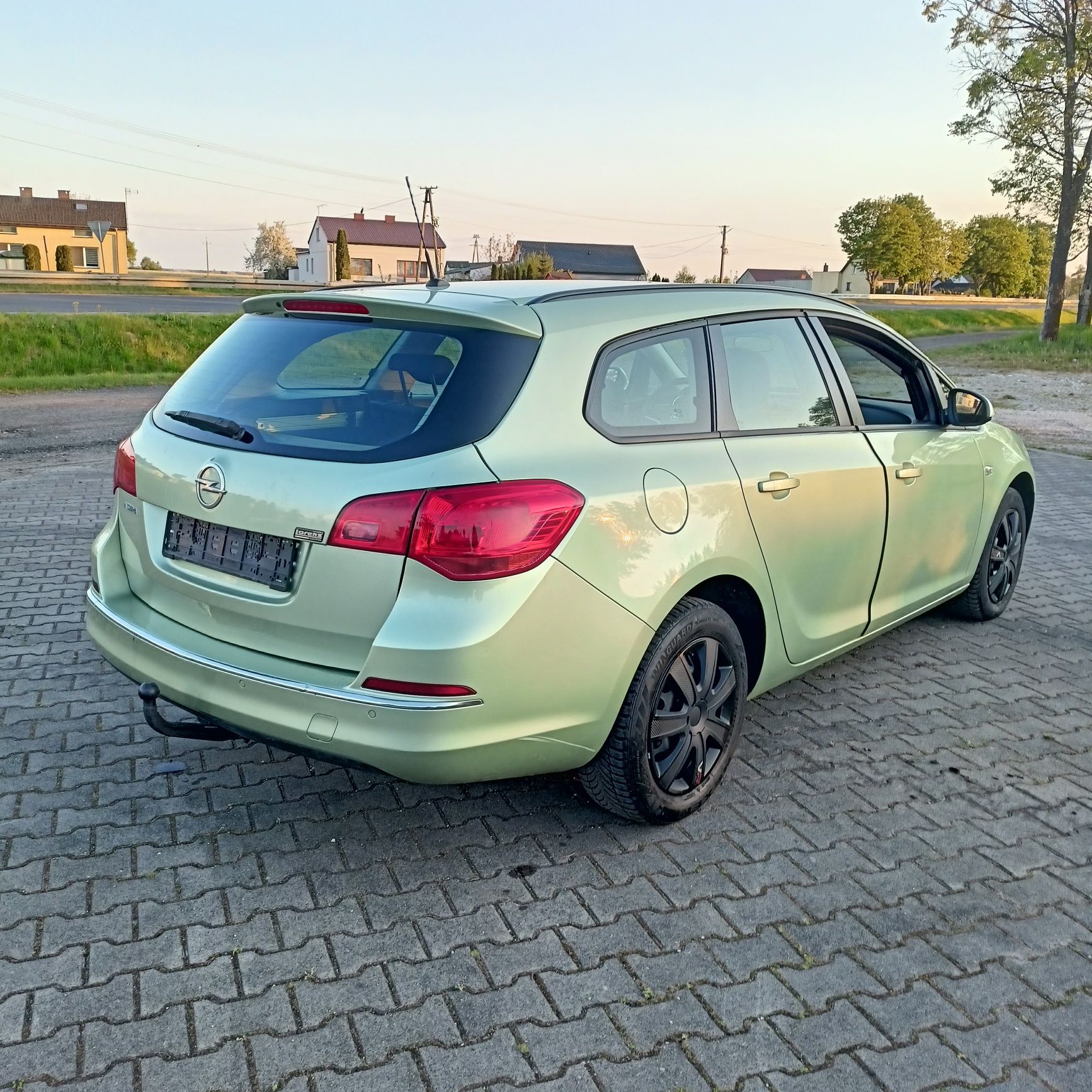 Opel Astra  J Lift 1.6 benzyna 2012 r.