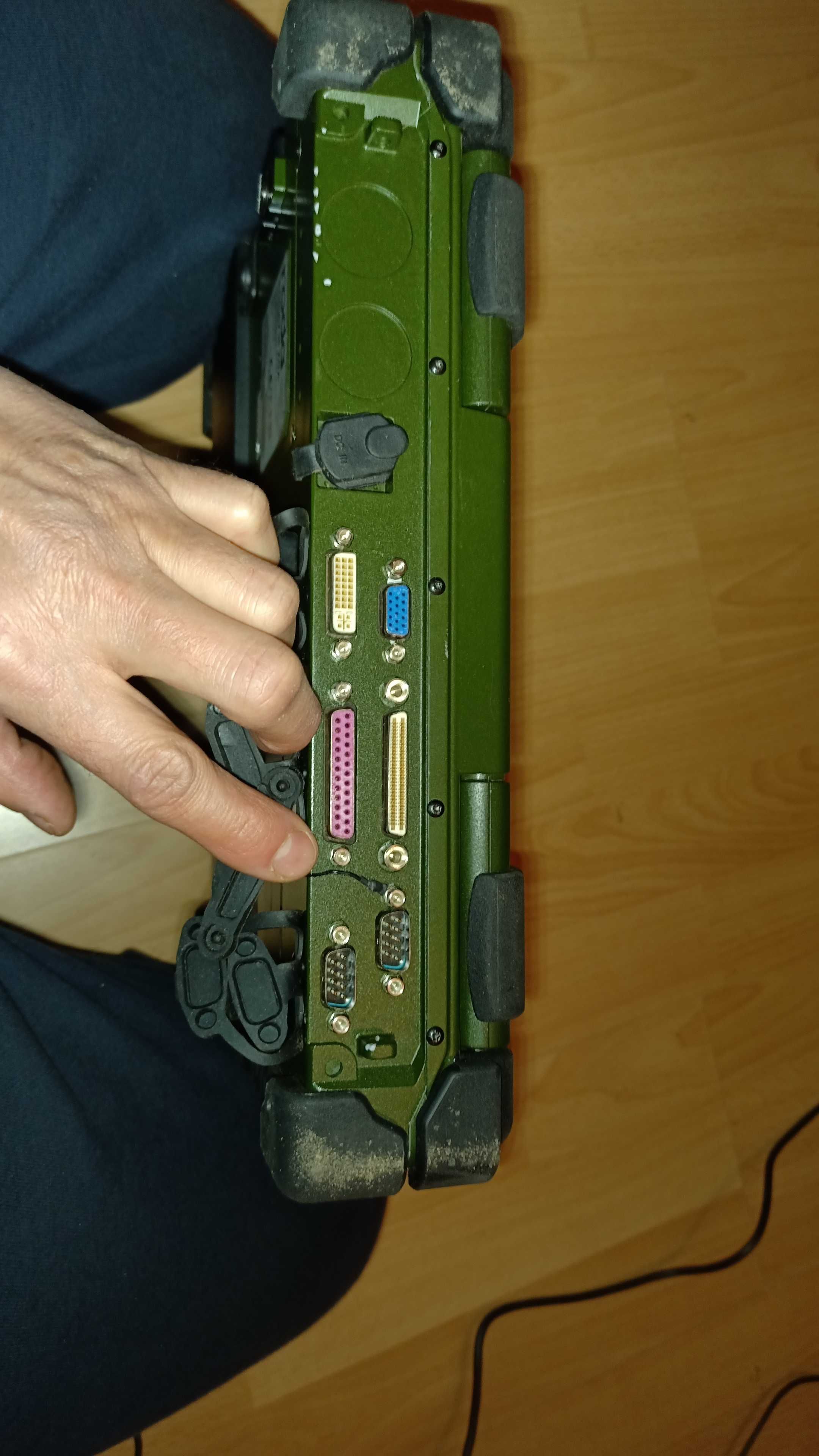 Pancerny militarny laptop RODA