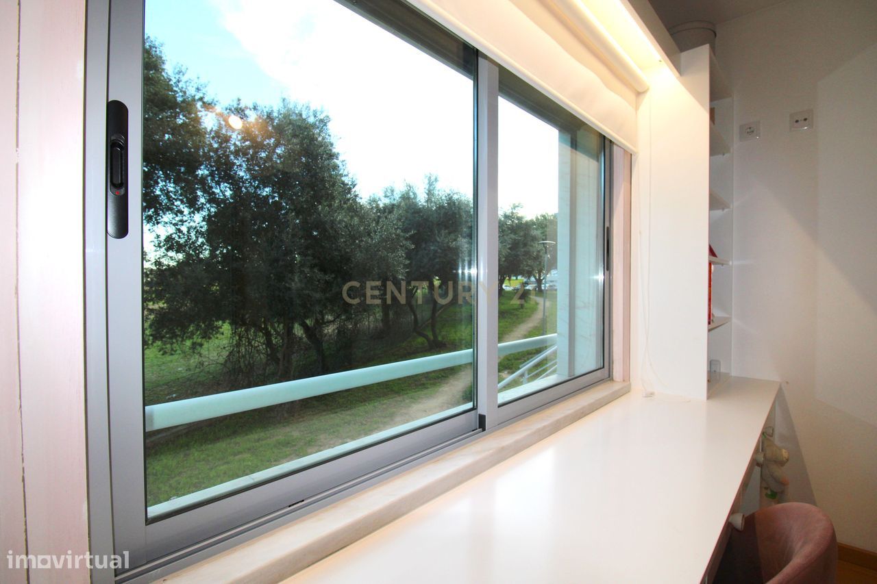 T3 com terraço e box na Quinta de Santa Rita