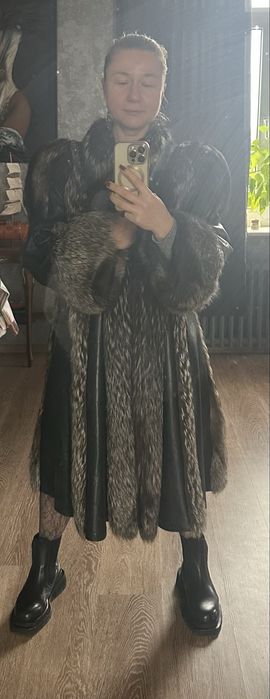 Пальто натуральная кожа и мех S/M для фотосессии