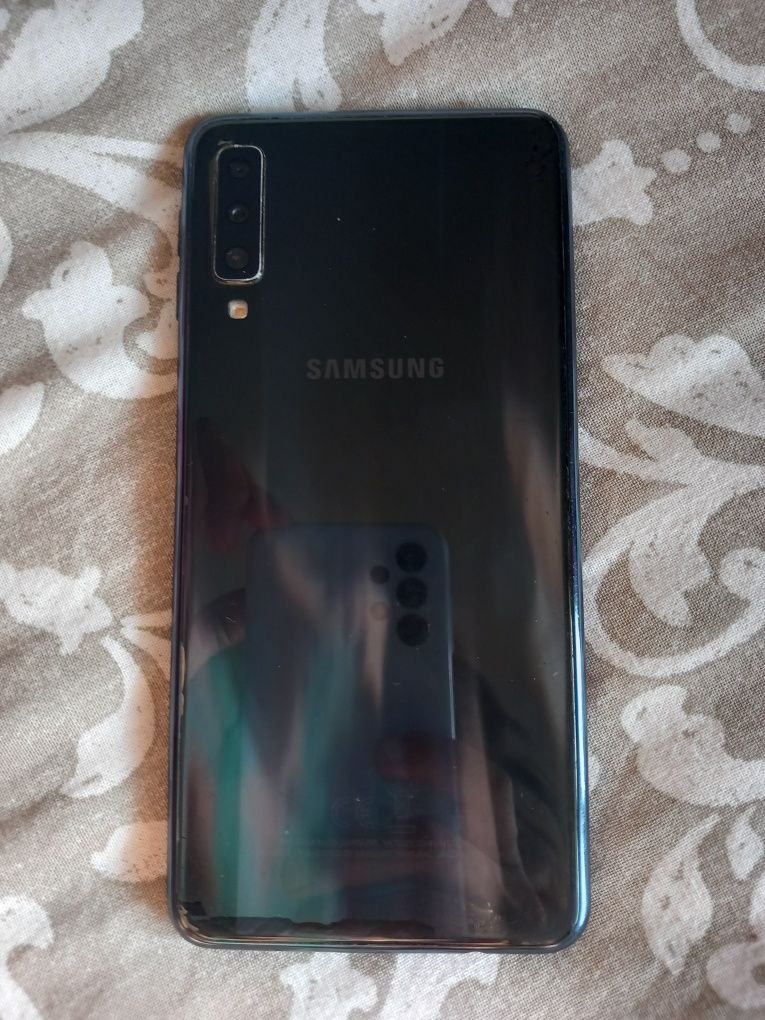Telemóvel Samsung Galaxy A7 2018