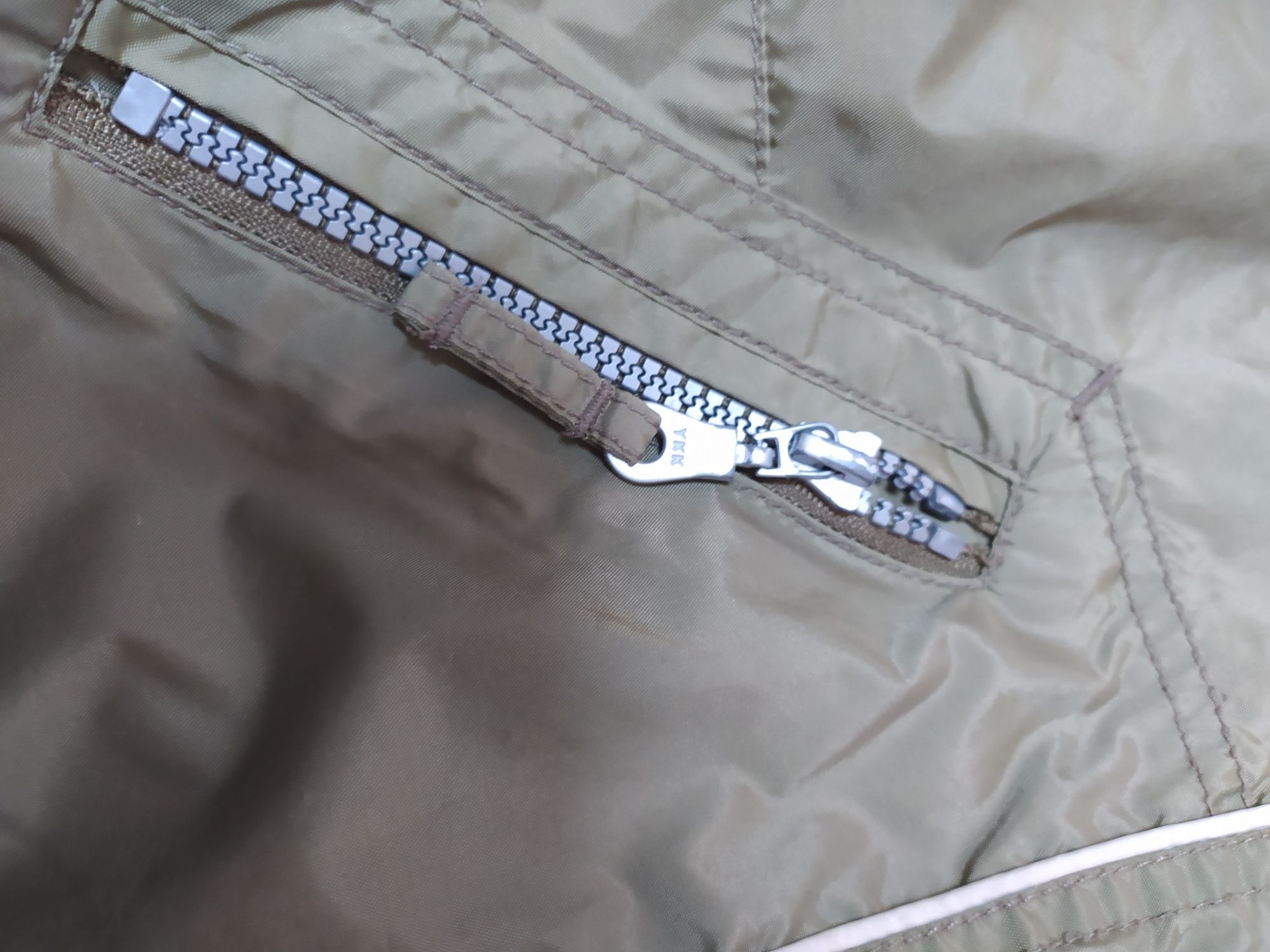 Вітровка/легка куртка в кольорі хакі, зріст 104-110