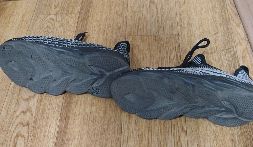 Продам макасины черные