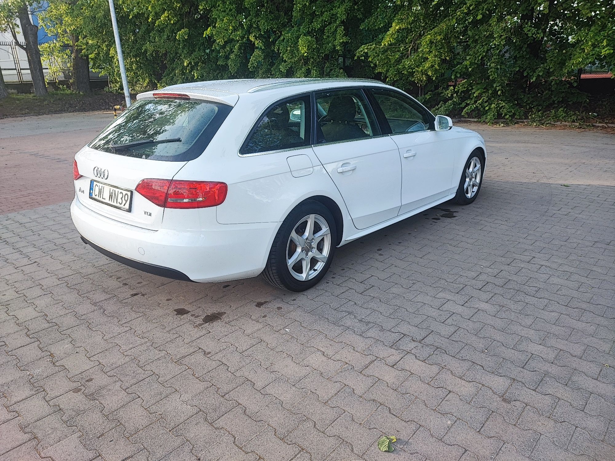 Audi A4 B8 2.0tdi ledy xenon ładny stan