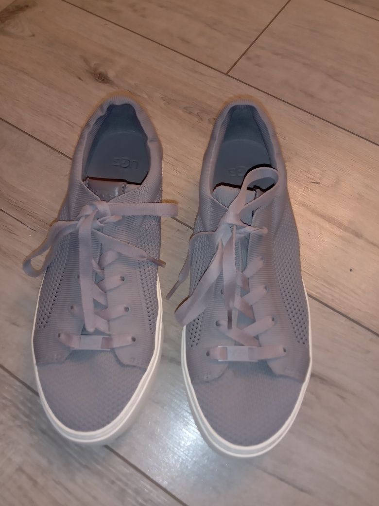 Tenisówki, trampki damskie. UGG. 40.