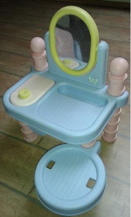 Mebelki meble dla lalek lalki maskotek - łóżeczko, toaletka, krzesełko