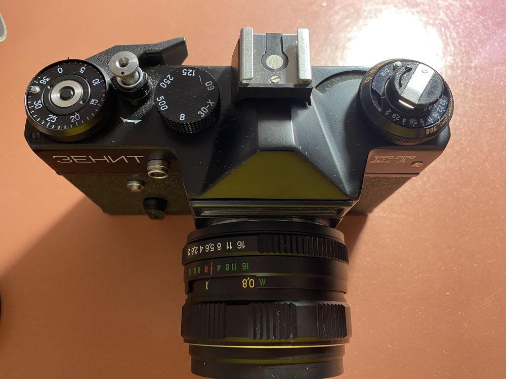 Продам фотоаппарат Занит ЕТ Zenit с объективом Helios-44М-4